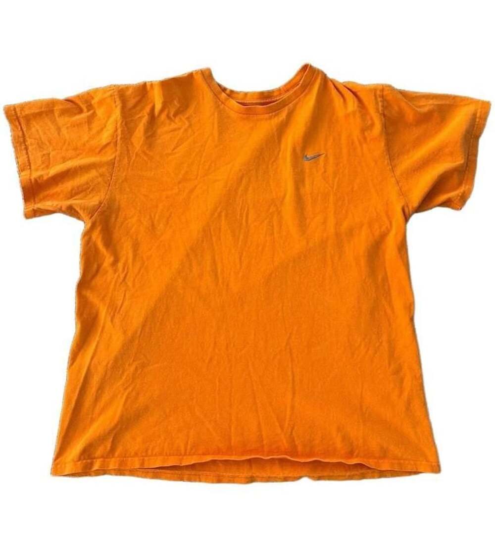 Nike Short Sleeve T-Shirt Orange Small Swoosh